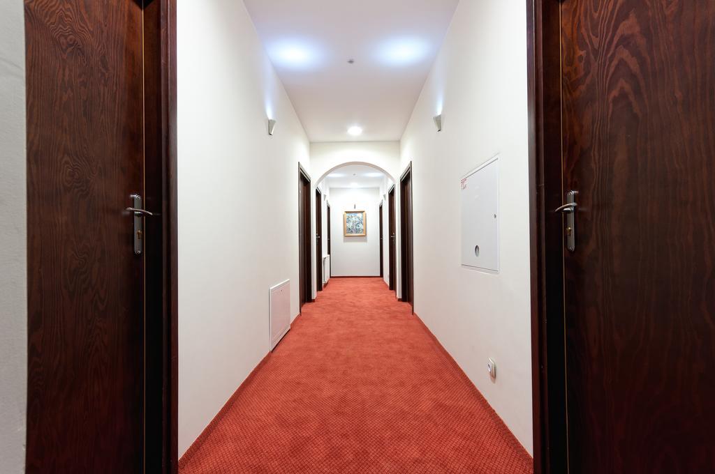 Hotel-24 Płock エクステリア 写真