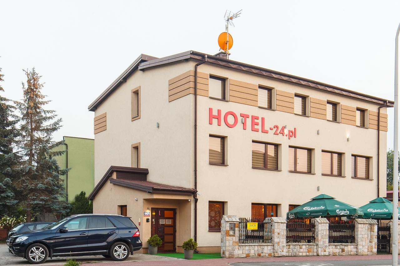 Hotel-24 Płock エクステリア 写真